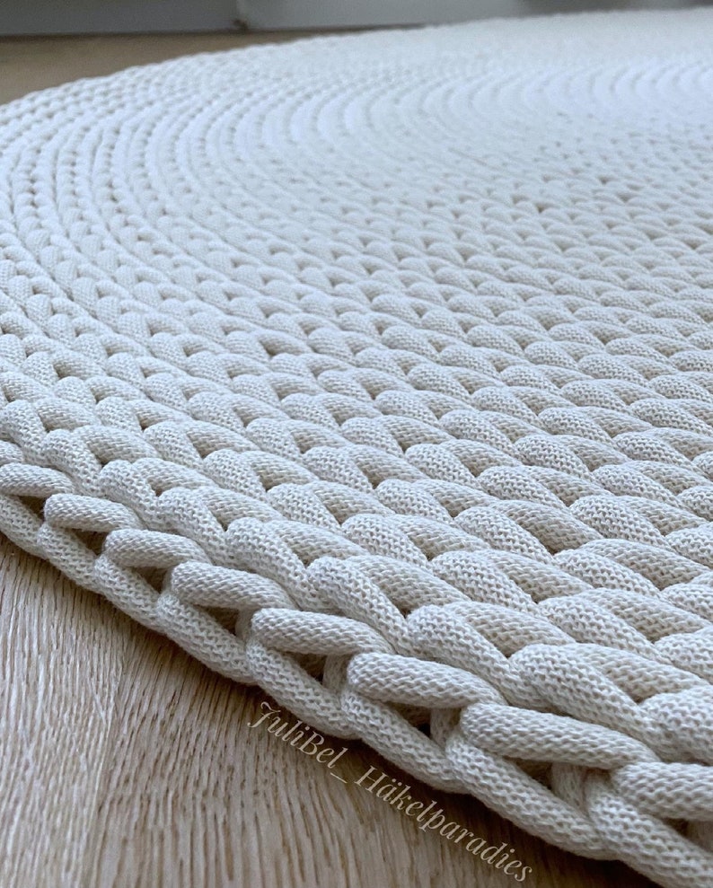 Round, simple rug, crocheted from 9 mm jumbo cotton cord, 100% cotton image 6