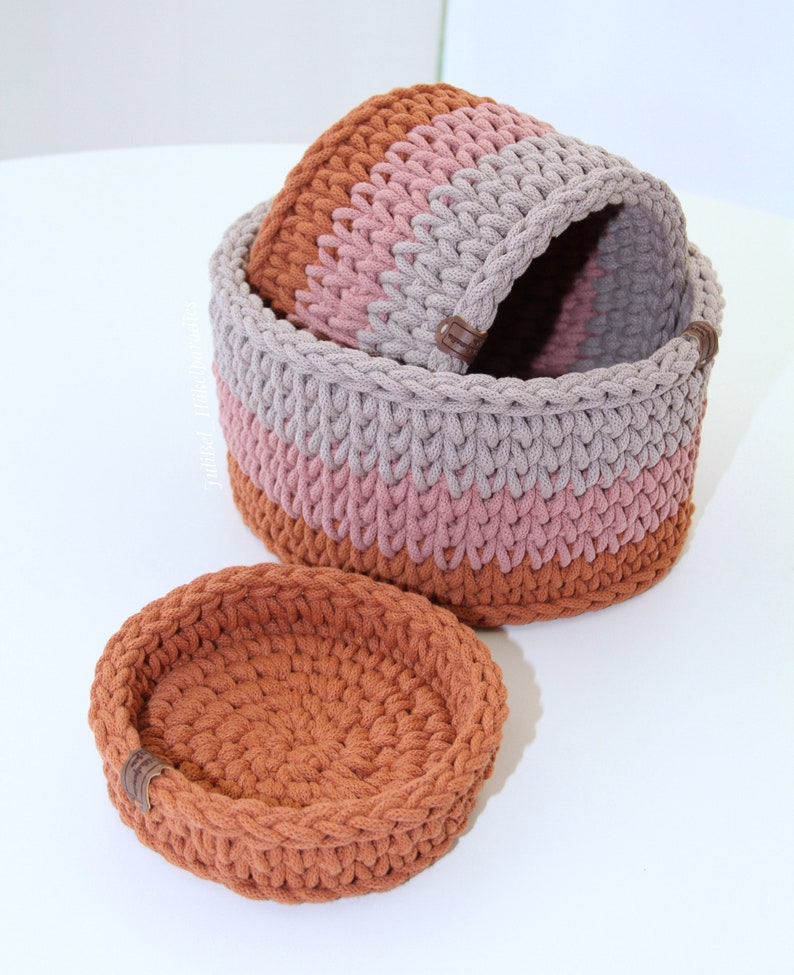 Round crochet basket, crochet baskets, baskets/utensils, storage baskets, crocheted from 5 mm cotton cord image 4