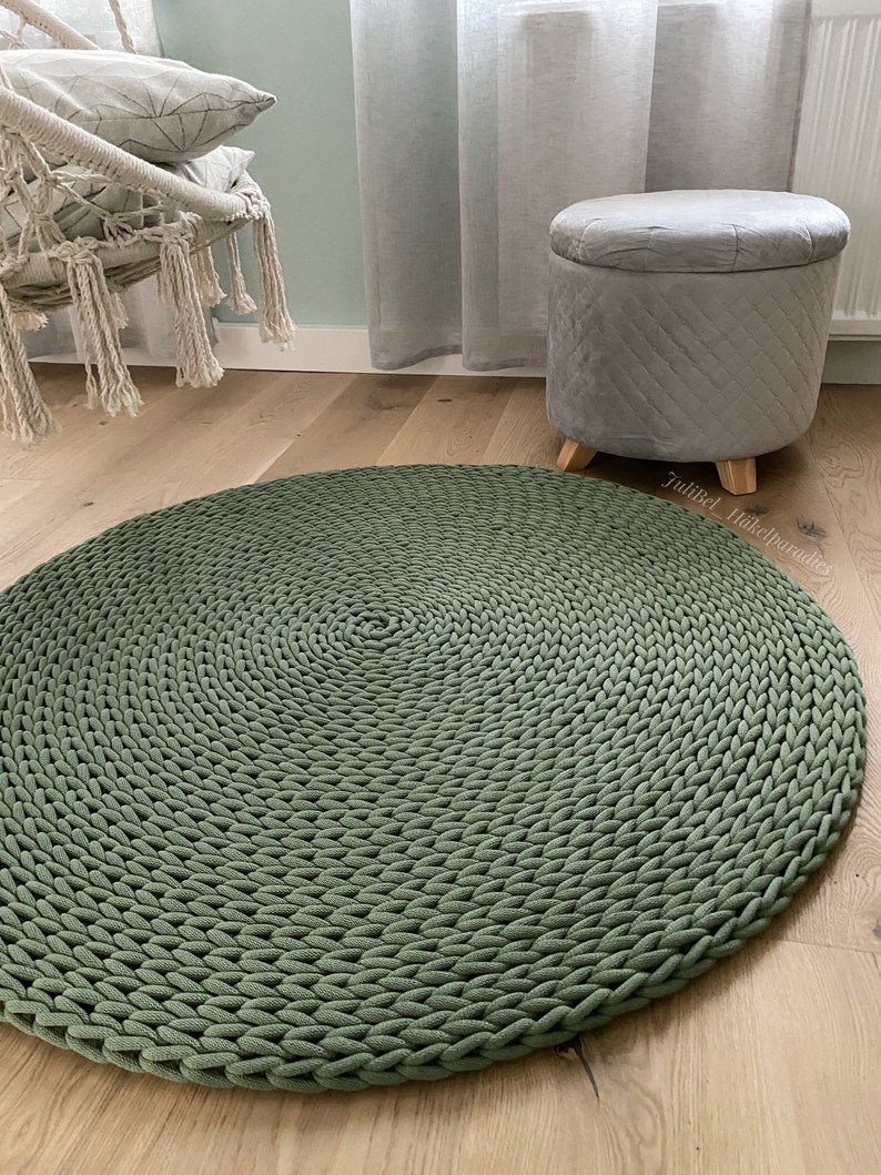 Round, simple rug, crocheted from 9 mm jumbo cotton cord, 100% cotton image 1