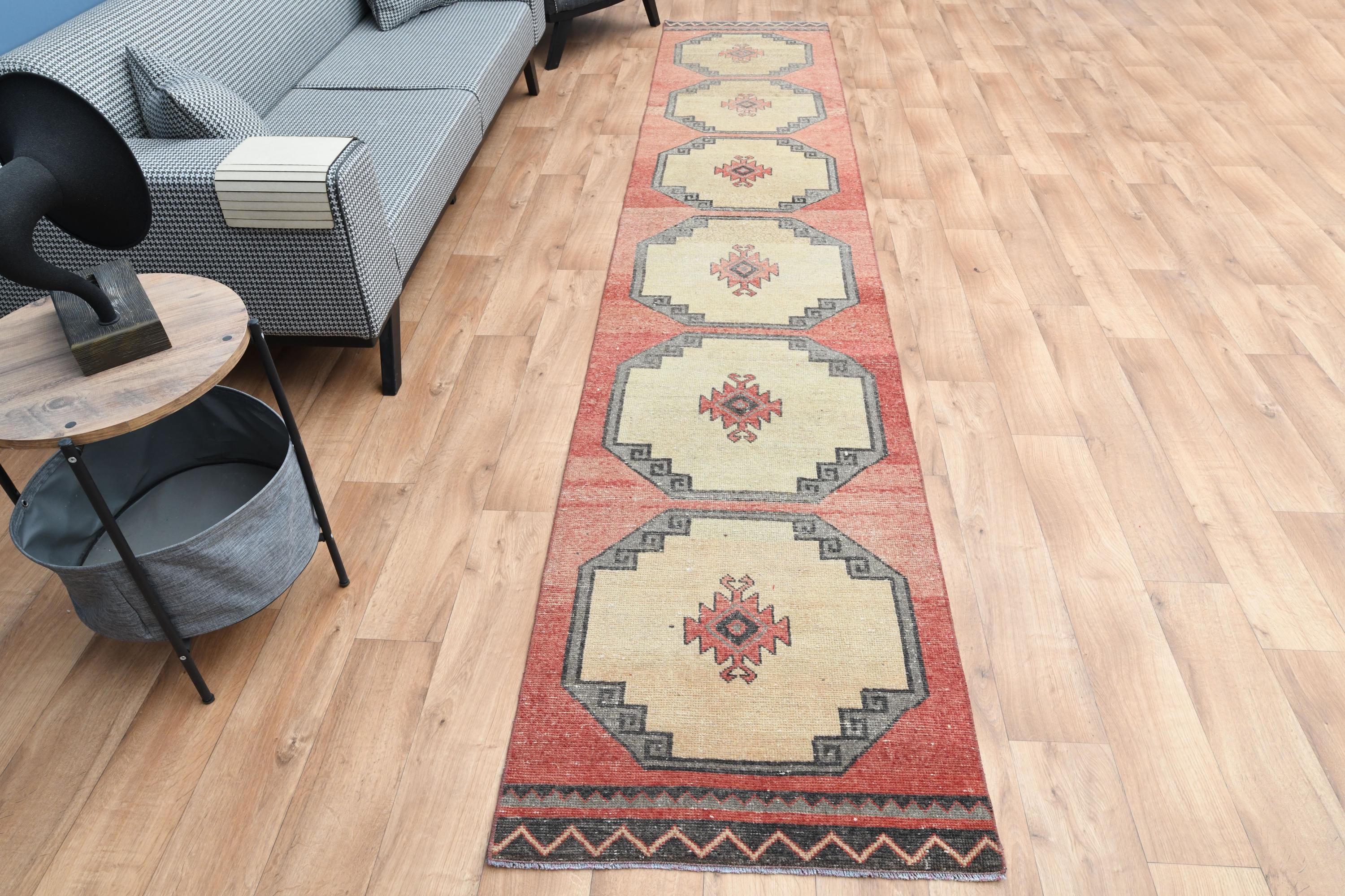 2'6x13'5 Ft, Vintage Herki Runner, Red Beige Motifs, Turkish Decor