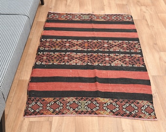 1.6 x 2.9フィート、フェードピンクの装飾、ヴィンテージトルコ製小型