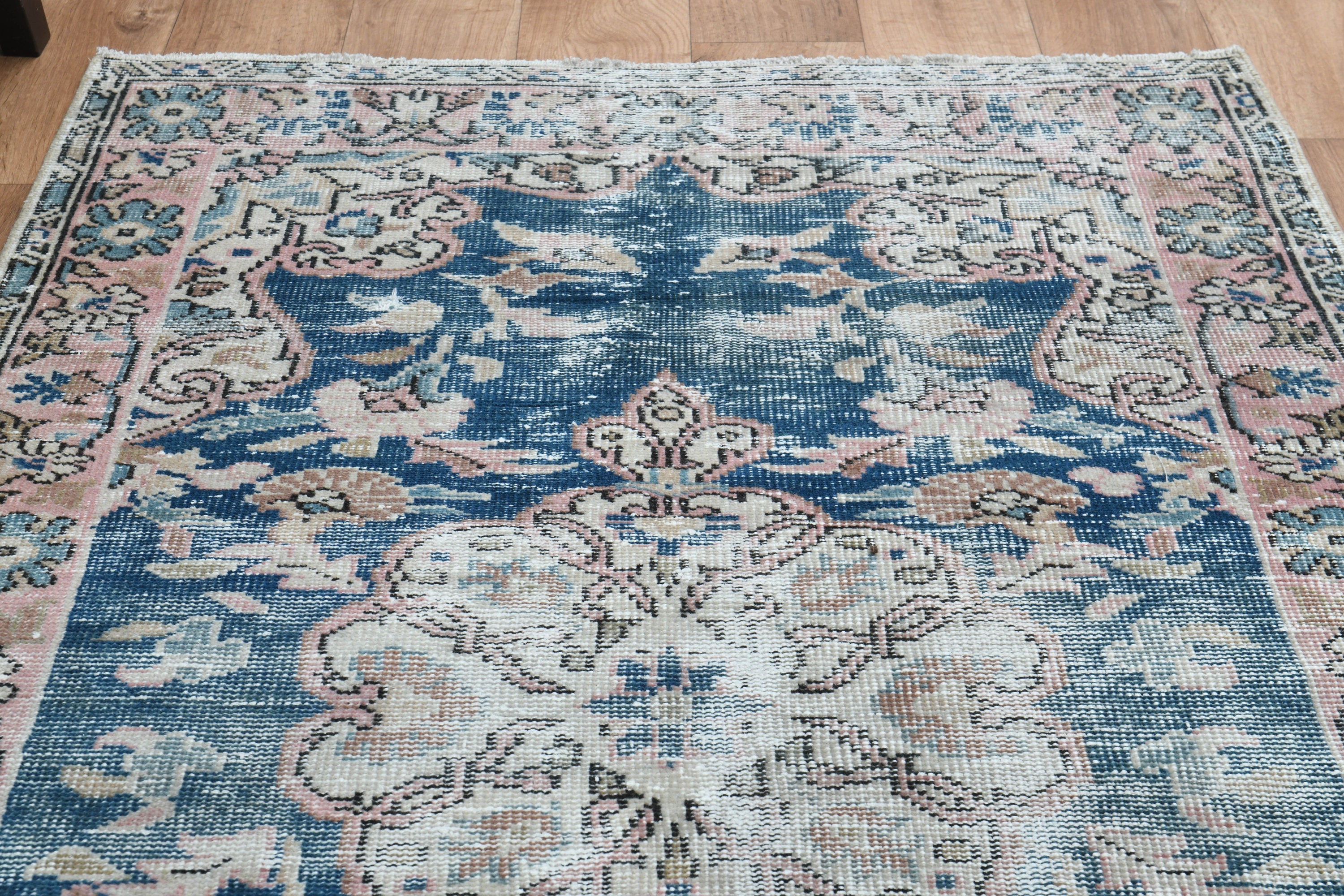 トルコ　ラグ　ベージュ　ブルー　花柄　約60×116　ヴィンテージラグ トルコ ラグ ベージュ ブルー 花柄 約60×116 ヴィンテージラグ