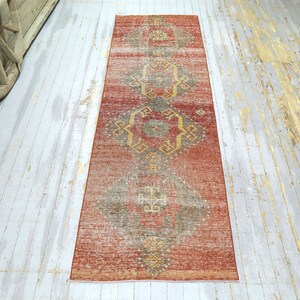 2.9x9.8, TURKISH RUNNER, Red Turkish Vintage Runner, Faded Home Decor, Wool Rug, Rugs Runner, Bohemian Rug, Runner Rug Alfombra Vintage