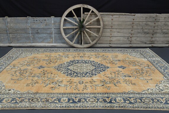 2.5x4 Ft Handmade Vintage Turkish Floral Pattern Wool Accent Rug
