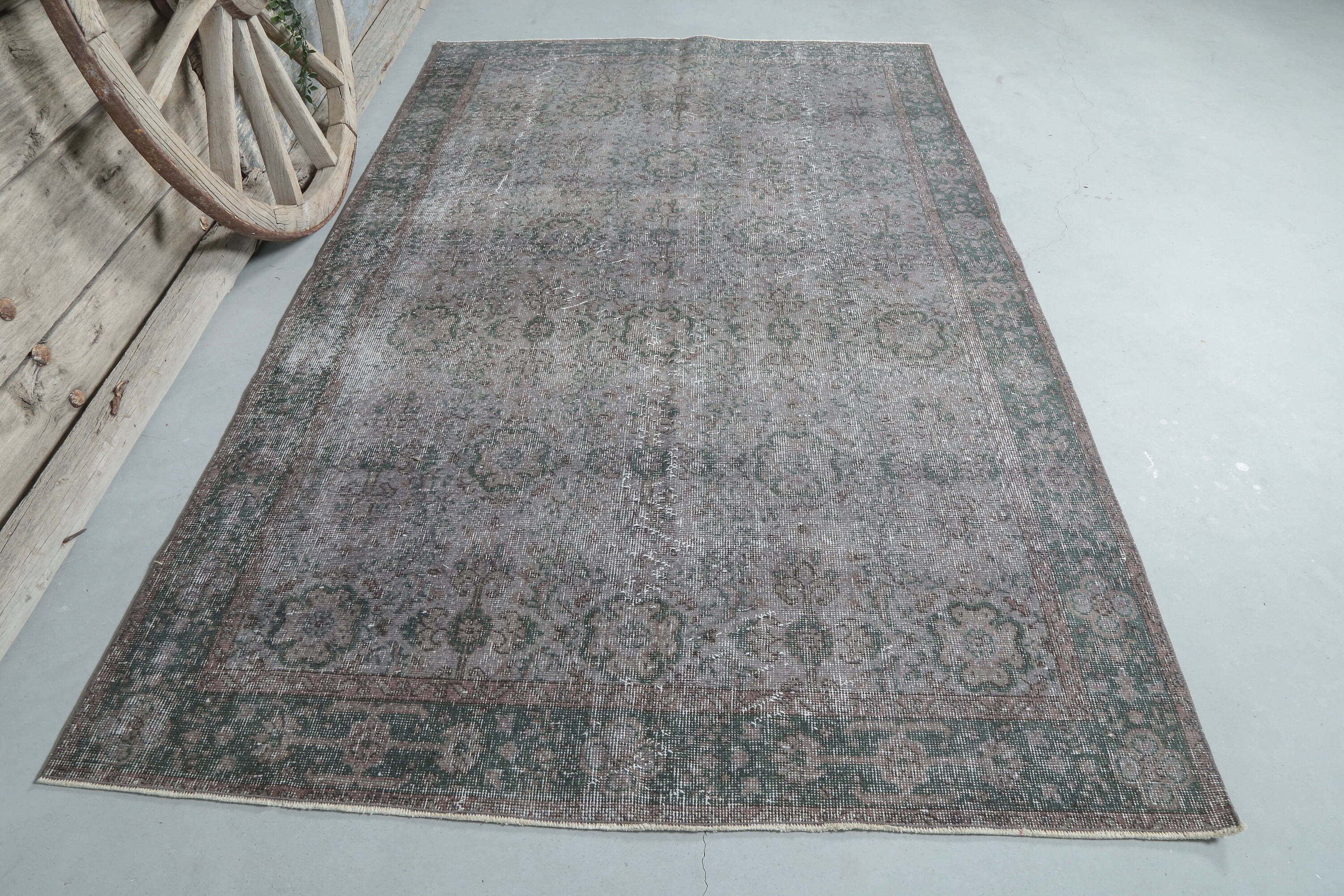 5.5x8.7, TURKISH Rug, Gray With Green Moss Border VINTAGE 5.5x8.7, TURKISH Rug, Gray With Green Moss Border VINTAGE