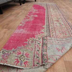 2&#39;6x10&#39;6 ft, TURKISH VINTAGE RUNNER, Stair Decor, Antique Runner, Vintage Kilim Decor, Boho Rug, Minimalist Rug, Kitchen Runner Rug, Pink
