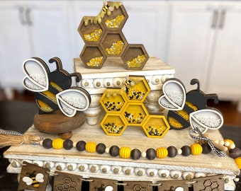 BEE & HONEYCOMB SHAKER Signs/ Lemon Signs/ Wood Signs Shaker with Beads and Sprinkles / Accent Decor / Lemon Tiered  Tray Decor