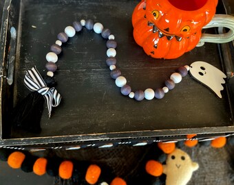 Ghost BEADED GARLAND / Ghost themed decor / Wood bead Ghost garland / Accent Decor / Halloween Tray