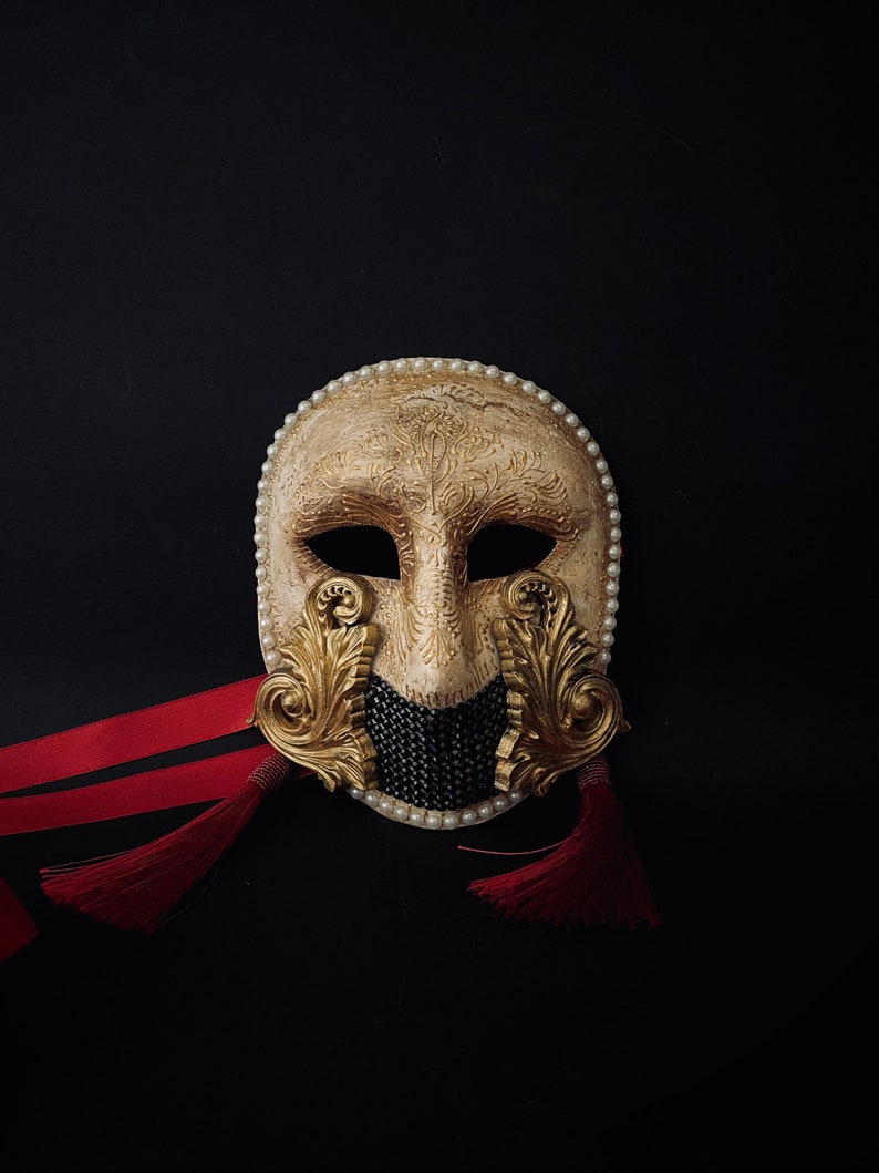 Made to order. Moretta mask with silk tassels. Carnival mask. Masquerade mask image 7