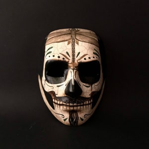 Hecho a pedido. Máscara del Día de los Muertos con libélula. Máscara del Día de Muertos. Catrín.