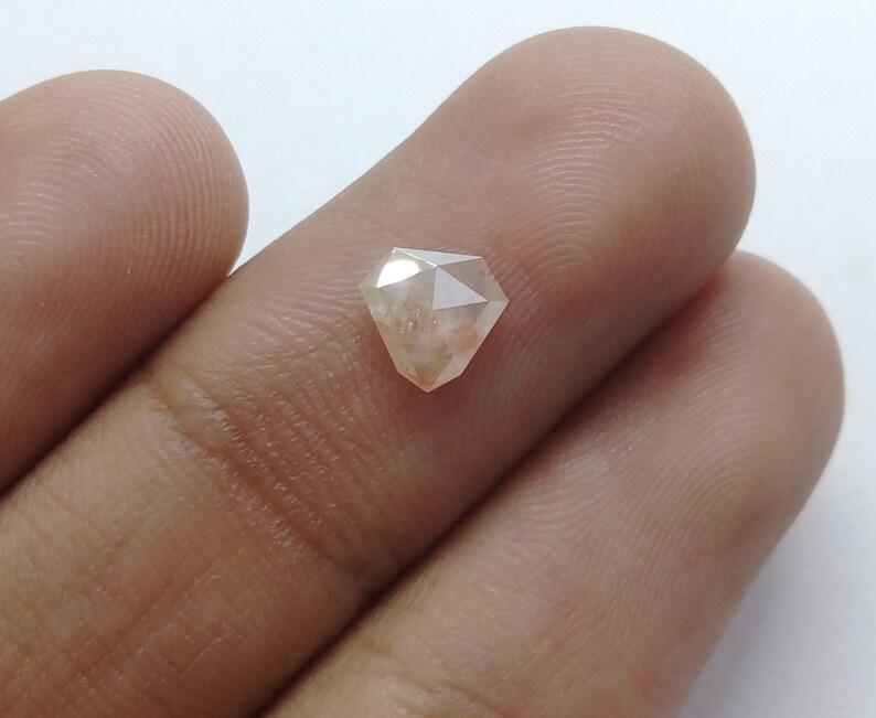 J 389 0.84Ct 6.46x6.91x2.49 mm Size Natural Loose Shield Rose Cut Shape Peach Color Transparent Diamond