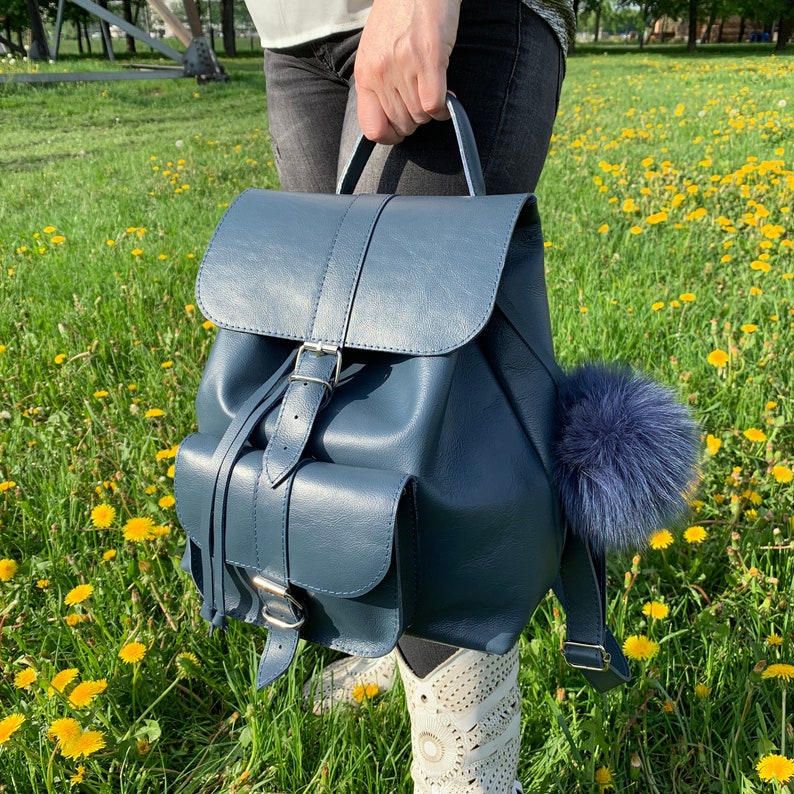medium sized rucksack
