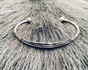 アクセサリー Touareg Silver Bangle Silver TOUAREG SILVER】SILVER BANGLE 24 – TOKIS