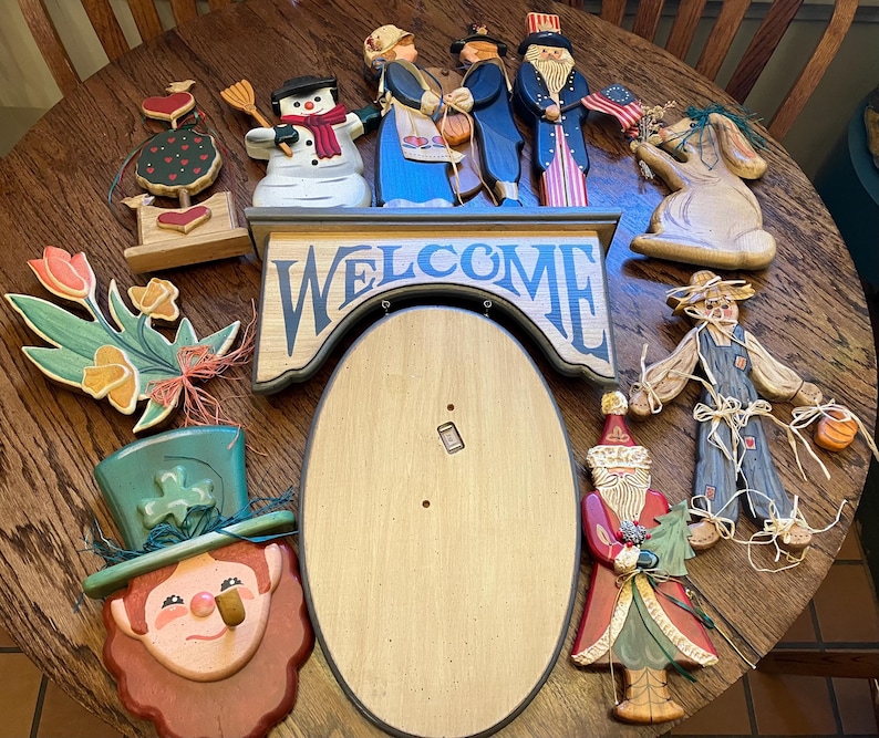 Vintage large 21” wooden folk art farmhouse country hanging welcome sign seasonal holiday interchangeable handcrafted painted