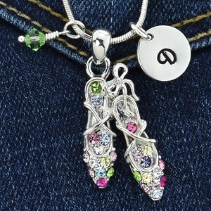 Swarovski Crystal Ballet Shoes Collar personalizado Colgante multicolor Carta inicial y piedra de nacimiento Charm Chain Joyería de regalo personalizada