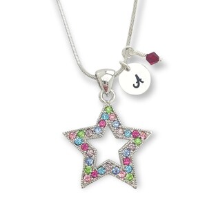 Colgante multicolor estrella personalizable Swarovski Crystal Personalizado estampado a mano Carta personalizada personalizada y cadena de collar de piedra de nacimiento