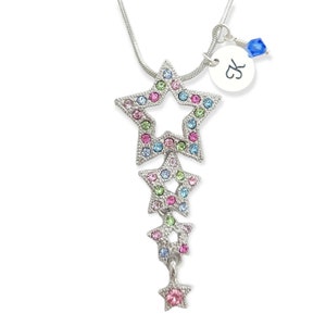 Estrellas personalizables Multi Color Swarovski Crystal Star Collar colgante personalizado estampado a mano Carta personalizada inicial y cadena de piedra de nacimiento
