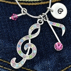 Swarovski Crystal Treble Clef Note Colgantes Multicolor Brillantes Personalizados Collar Inicial Carta y Piedra de Nacimiento Charm Chain Gift