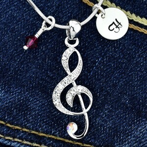 Swarovski Crystal Treble Clef Música personalizada Colgante brillante Collar personalizado Carta inicial y Sparkling Birthstone Charms Chain Gift