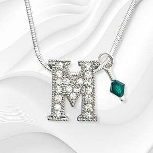 M Letter Charm, Colgante de carta personalizado, Swarovski Crystal Birthstone Charm Alphabet Collar para hombres Mujeres Boy Girl Gift