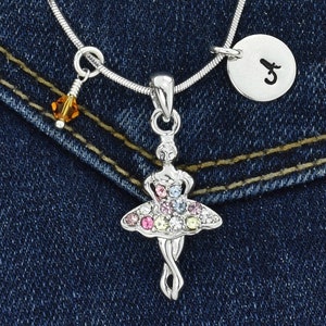 Swarovski Crystal Ballerina Collar Colgante Multi Color Personalizado Carta Inicial Estampada a Mano y Charm Chain Regalo Personalizado