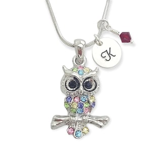 Búho personalizado en la rama multicolor colgante Swarovski cristal brillante collar personalizado estampado a mano inicial carta dijezo piedra de nacimiento