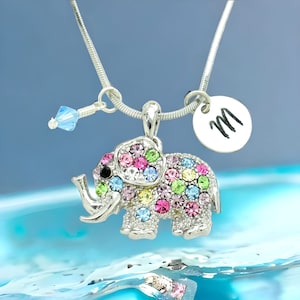 Swarovski Crystal Birthstone Elephant Multicolor Colgante personalizado Mano estampada Carta inicial Charm Collar personalizado Cadena Regalo