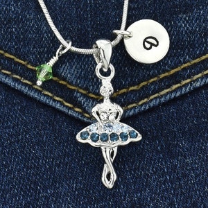 Swarovski Crystal Ballerina Collar Colgante azul personalizado Carta inicial estampada a mano y piedra de nacimiento Cadena de amuleto Joyería de regalo personalizada