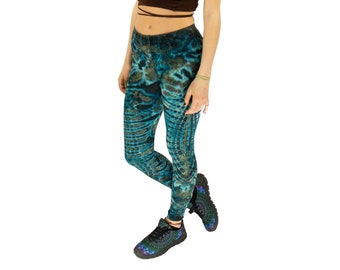 Teal Tie Dye Hippie Festival Leggings, Boho Yoga Pants, Psychedelic Leggings