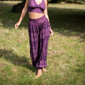 Sarouel violet Pantalon de yoga Pantalon hippie Pantalon Genie à imprimé cachemire image 1