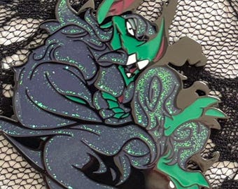 GRIMMSNARL [Glitter Enamel Pin]