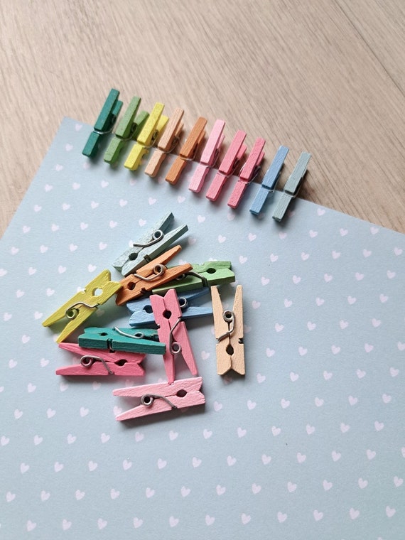 20 Pieces Mini Clothespins 25mm, Small Wooden Decorative