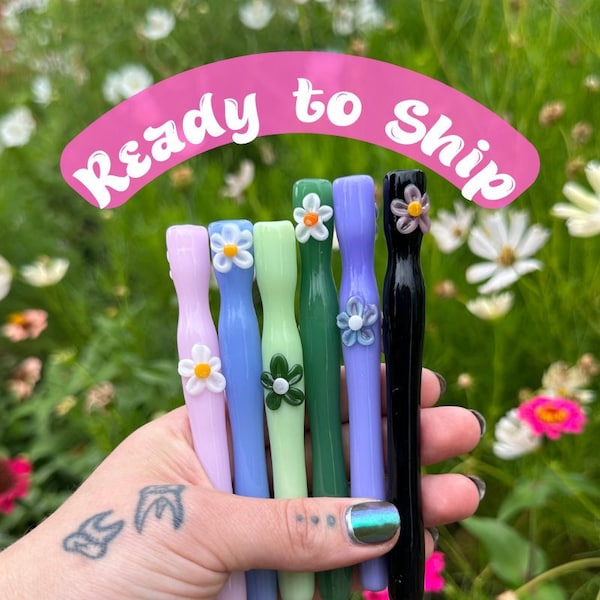 Ready to ship* Cigarette Holder with Daisy Flowers - finger saver, glass filter tip