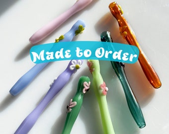 Cigarette Holder with Daisy Flowers - finger saver, glass filter tip