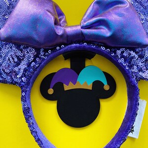 Mardi Gras Ear Display, Wall Hook
