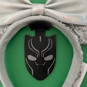 Panther Wall Hook, Minnie Ear Display
