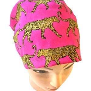 Pink Cheetah Scrub Cap: Funny scrub hat. Satin lined option. Euro with toggle, pony with ties or men’s styles zdjęcie 3