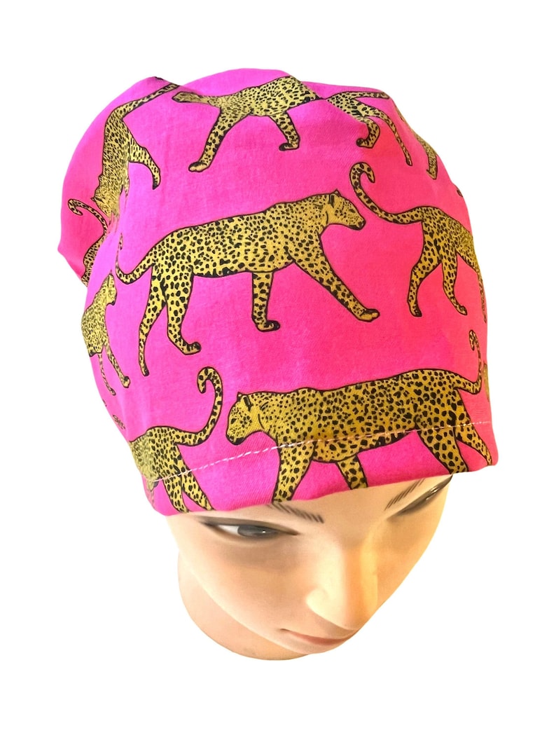 Pink Cheetah Scrub Cap: Funny scrub hat. Satin lined option. Euro with toggle, pony with ties or men’s styles zdjęcie 3