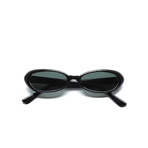 True Vintage 90s Slim Deadstock Black Frame Sunglasses