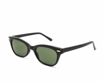 Auténticas gafas de sol Wayfarer estilo años 90, de montura negra y color negro.