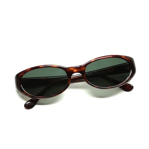 Genuine Vintage 90s Standard Mod Style Oval Tortoise Sunglasses