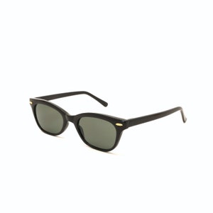 Authentic Vintage 90s Black Hornrimmed Style Wayfarer Sunglasses