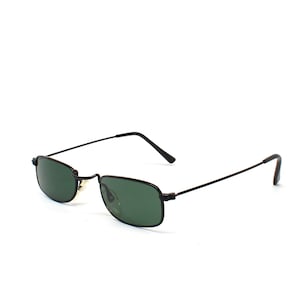 Authentieke vintage jaren 90 kleine rechthoekige zwarte vintage deadstock-zonnebril, klein formaat