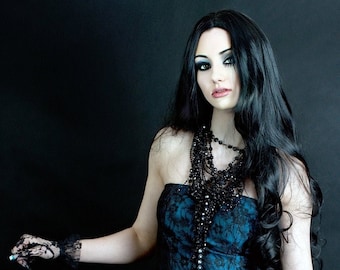 Vestido gótico vitoriano turquesa, vestido de casamento de vampiro exclusivo para baile de bruxas, vestido de cetim com renda esfarrapada e cauda, Halloween
