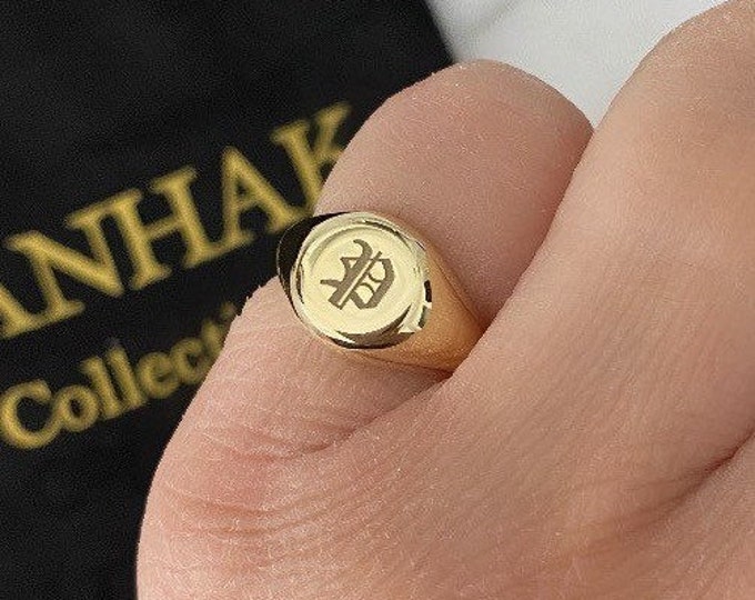 Engraved signet ring in “gothic” font or “old English” font. Personalized signet ring. Custom signet ring. Sterling silver gold plated.
