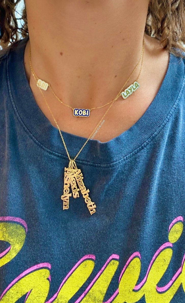 Enamel Daisy Mommy Necklace - Customizable Names Necklace for Moms | Sterling Silver