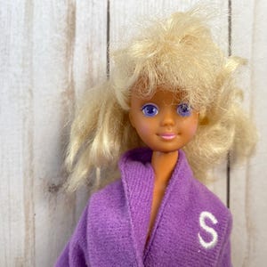 Vintage 1987 Barbie Teen Fun Party Skipper Doll