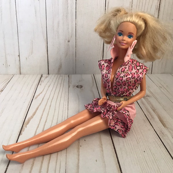 Barbie Animal Lovin Barbie Doll, Vintage 1988 Mattel Animal Loving Barbie
