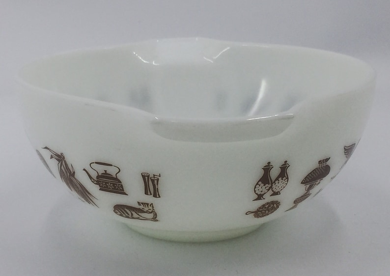 Vintage Pyrex Early American Cinderella 2.5 Quart 443 Kitchen Mixing Bowl