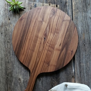 Large Pizza Paddle, 16 inch Serving Board with Handle, Round, Walnut